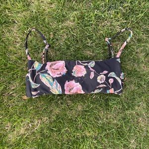 O’Neil Reversible Bikini Top! size S